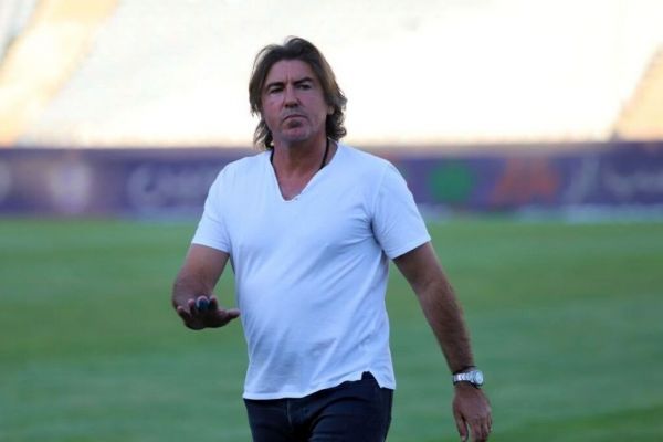  تایید خبر فوتبالی  ساپینتو با 4 دستیار به ایران می‌آید