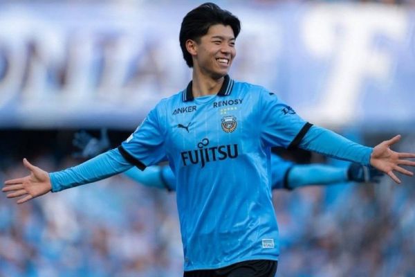  مدافع جوان ژاپنی در مسیر پیوستن به تیم مطرح لندنی