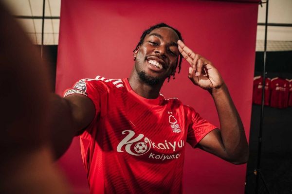 پیشنهاد نیوکاسل برای وینگر سابق منچستریونایتد رد شد