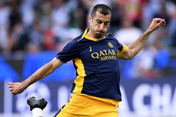  برنامه ستاره سابق آرسنال و منچستریونایتد برای خداحافظی از فوتبال