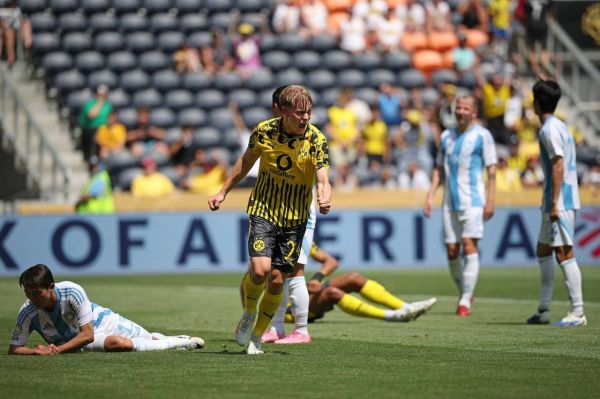  برد دورتموند مقابل تیم کره‌ای با پاس‌گل بلینگام کوچک