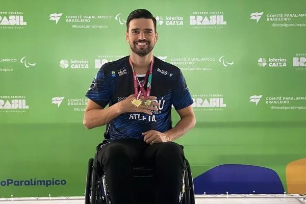 پادوانی آرزوی آیندهای پر از صلح برای ایران دارم