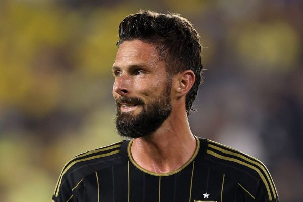 امکان بازگشت بهترین گلزن تاریخ تیم ملی فرانسه به کشورش