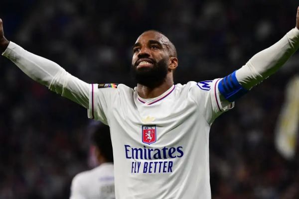 اسطوره لیون راهی لیگ عربستان میشود