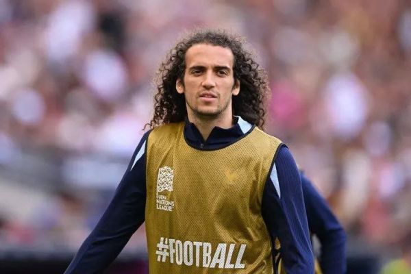 ساندرلند بهدنبال جذب هافبک فرانسوی سابق آرسنال