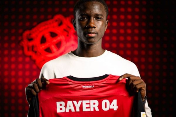رسمی؛ مدافع سنگالی به بایرلورکوزن پیوست