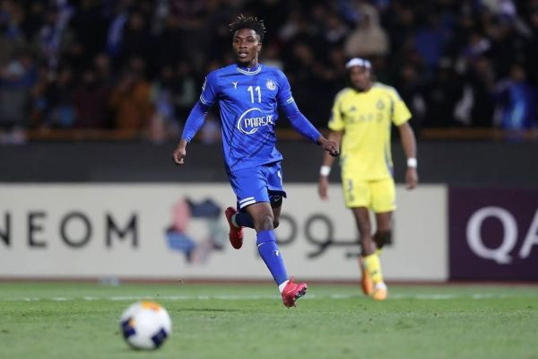 بازگشت احتمالی مهاجم استقلال به لیگ ازبکستان