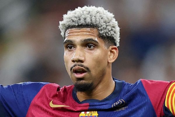 ممکن است بارسلونا مجبور به فروش ستاره خود شود