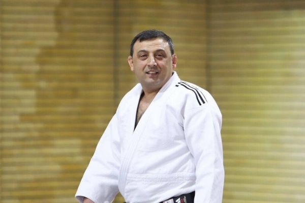  ممدوف  پروازی نباشد به صورت زمینی وارد ایران می‌شوم