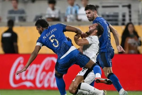  عصبانیت کاپیتان منچسترسیتی از مدافع جنجالی الهلال  عکس