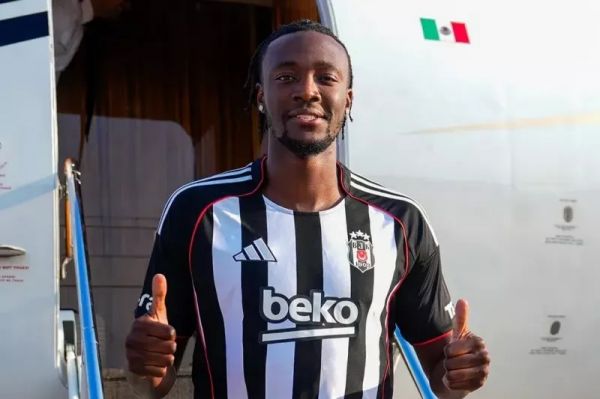 عکس؛ ورود مهاجم انگلیسی به استانبول برای امضای قرارداد