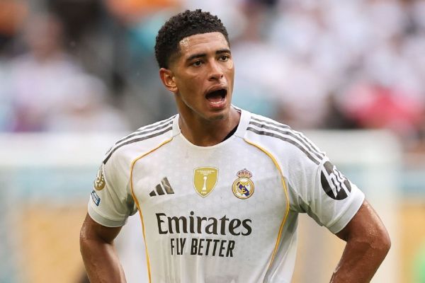  واکنش هواداران به جر و بحث بلینگام با ستاره جوان رئال مادرید در زمین بازی