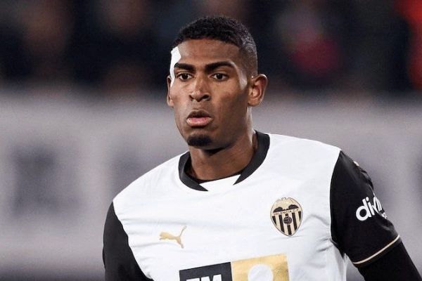  مقصد مدافع آینده‌دار والنسیا آرسنال است