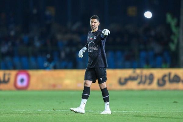  ادعای یک خبرگزاری  حسین حسینی در آستانه جدایی از استقلال و پیوستن به فولاد