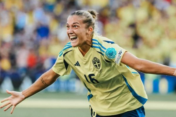 نمایش قشنگ دو تیم؛ سوئد به اولین بردش رسید