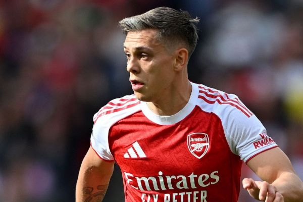  افزایش احتمال جدایی ستاره آرسنال پس از تغییر مدیر برنامه‌اش