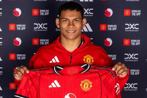 رسمی؛ دومین خرید تابستانی منچستریونایتد