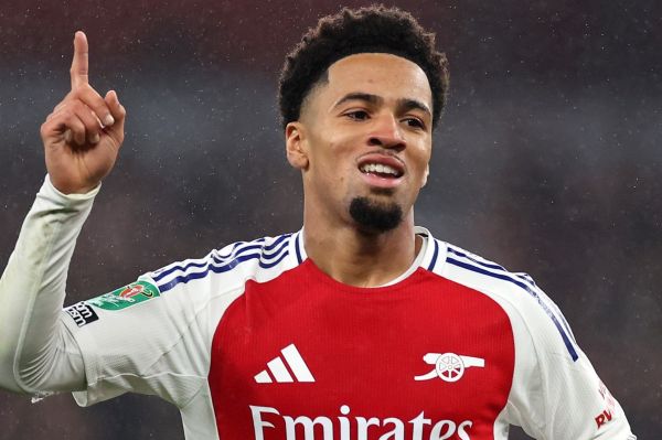 شرط پدیده آرسنال برای تمدید قراردادش