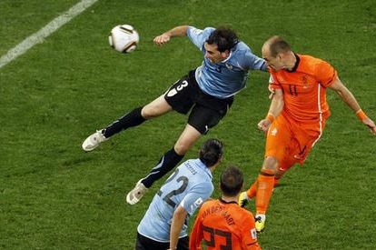  شلیک‌های نارنجی در آفریقا؛ شبی که هلند با طوفان اسطوره‌ها به فینال رسید