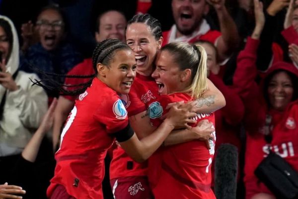 نخستین برد میزبان یورو زنان؛ ایسلند حذف شد