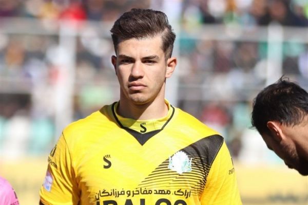 مدیر تیم آلومینیوم استقلال برای خلیفه نامه زد؛ حسینی مخالفت کرد