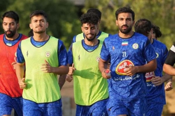 تیم فوتبال فجر سپاسی راهی بروجن شد