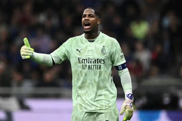 واکنش آلگری به ماندن کاپیتان میلان