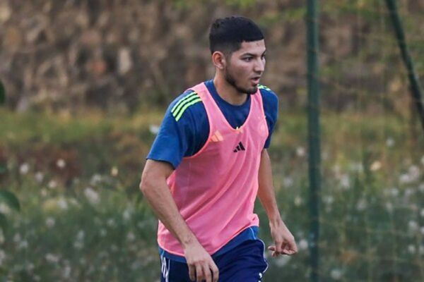 مدافع پاختاکور مورد توجه یک باشگاه ایرانی قرار گرفت