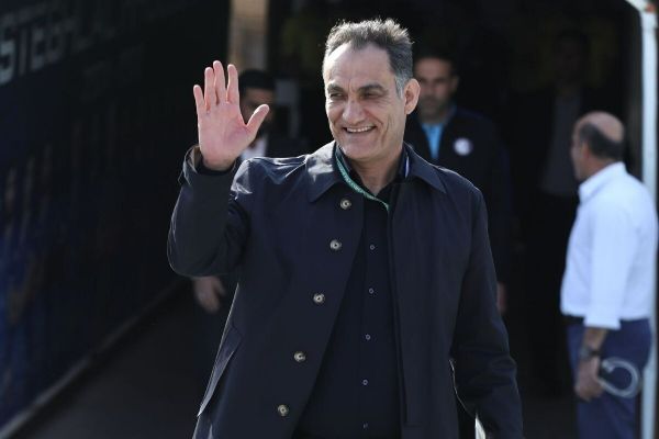  حاجی‌پور  برای باز شدن پنجره باید 14 میلیارد بپردازیم