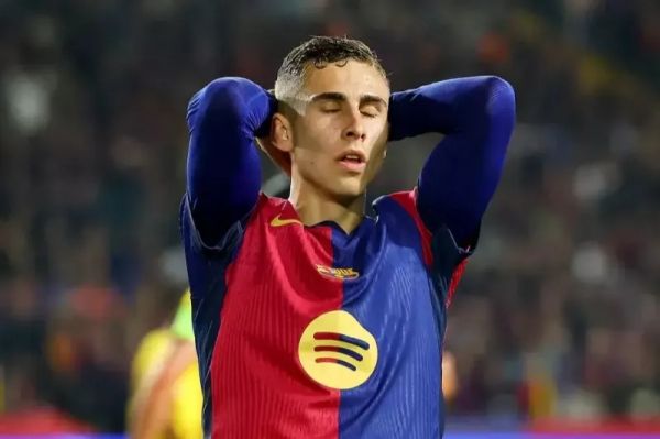  سه بازیکن که در لیست فروش بارسلونا هستند