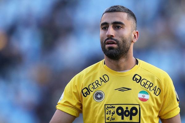 آخرین اخبار از نقل و انتقالات زردها؛ کاوه رضایی با سپاهان تمدید کرد