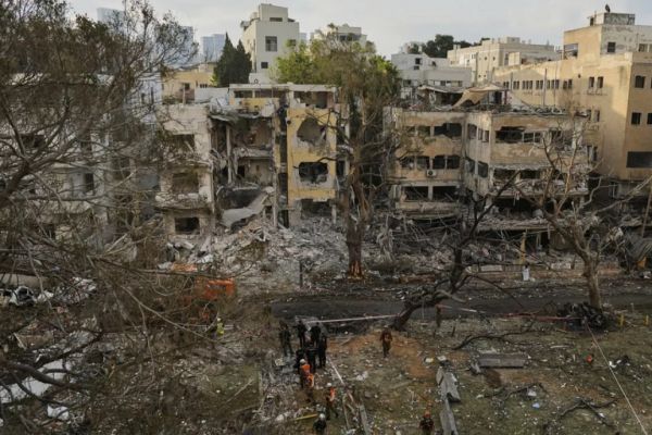  شهادت حدود ۷۰۰ غیر نظامی در حمله اسرائیل به ایران