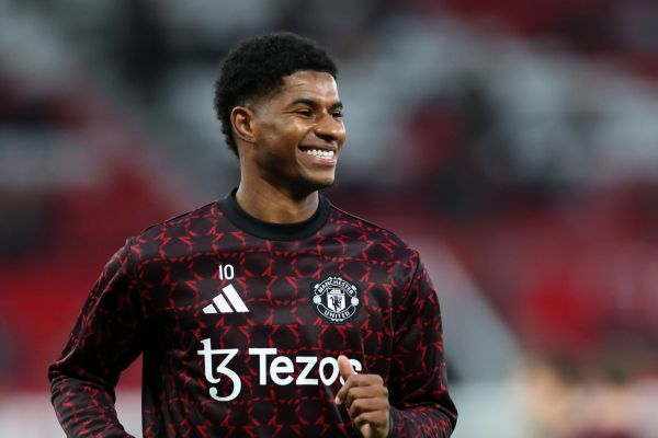  رشفورد در زمین تمرینی منچستریونایتد اما تنها تمرین می‌کند