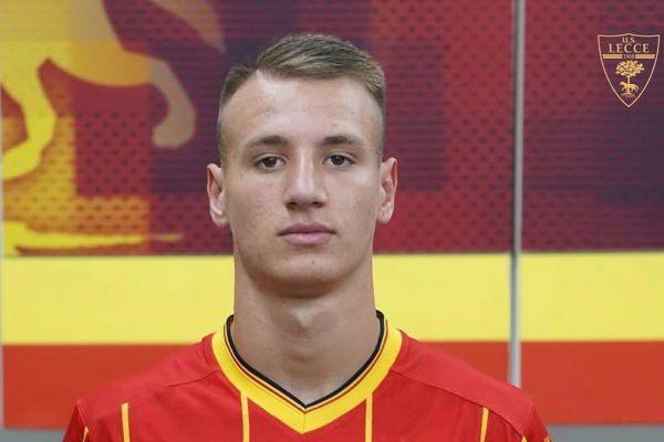  بند بسیار عجیب در قرارداد مهاجم میلان با باشگاه ایتالیایی