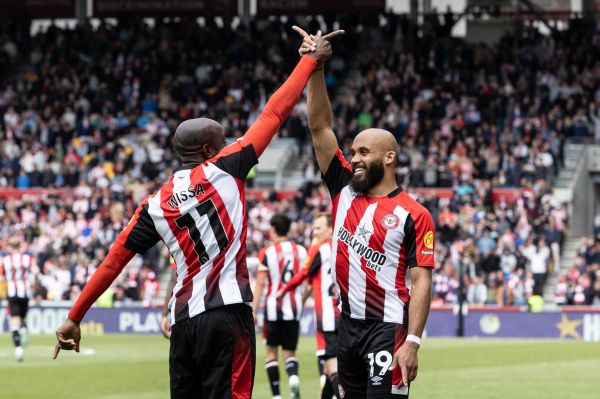  علاقه تاتنهام به ویسا و تاثیر آن بر روی انتقال امبومو به منچستریونایتد