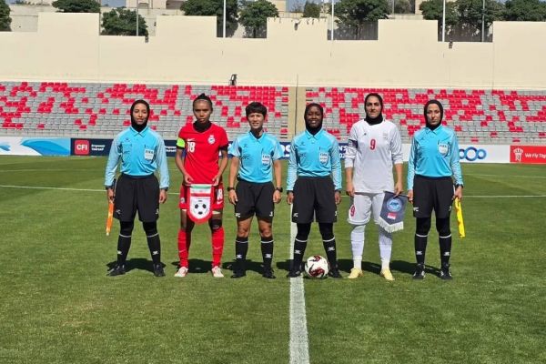 پایان نیمه نخست دیدار ایران و سنگاپور