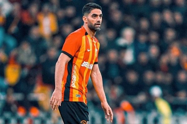  درخواست استقلال از علی کریمی