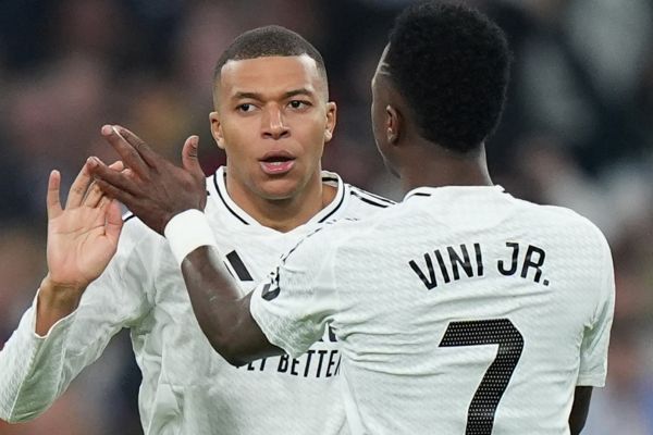 جلسه بزرگ و سرنوشتساز آلونسو با دو ستاره پر زرق و برق رئال مادرید