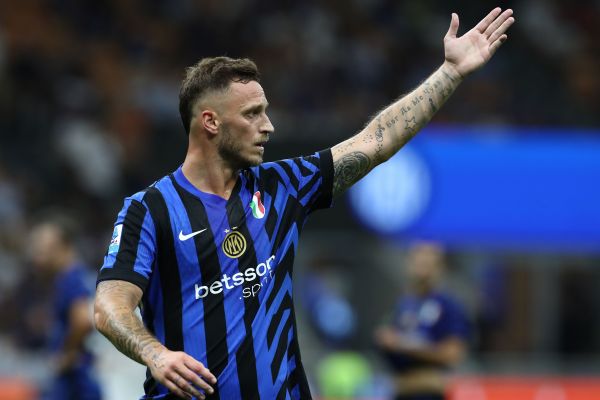  مهاجم سابق اینتر در اندیشه بازگشت به وطن