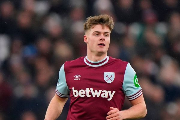  توافق رم با مهاجم مستعد؛ مذاکرات با برایتون همچنان ادامه دارد