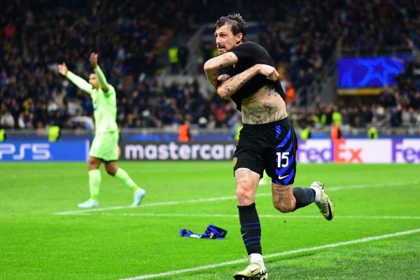 باشگاه اینتر قرارداد قهرمانش را فسخ خواهد کرد