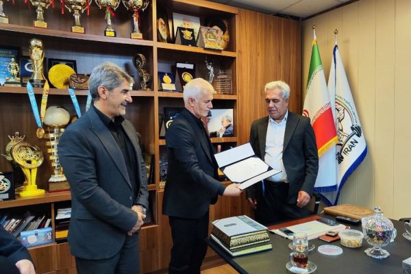 ایرج عرب سرپرست فدراسیون بدنسازی و پروش اندام شد