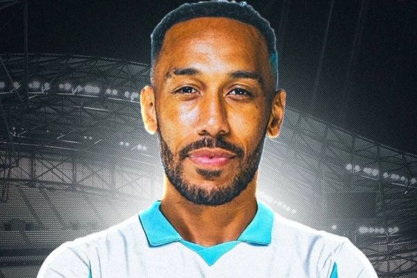 مهاجم سابق بارسلونا به فوتبال فرانسه بازمیگردد