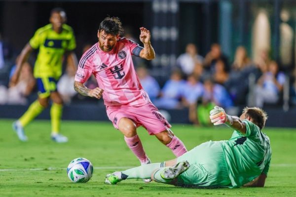 برد اینتر میامی با دو گل از لیونل مسی