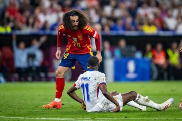 کریخوانی بازیکن چلسی برای عثمان دمبله