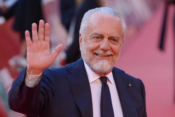 ابراز خرسندی بامزۀ رئیس ناپولی از همکاری با کونته