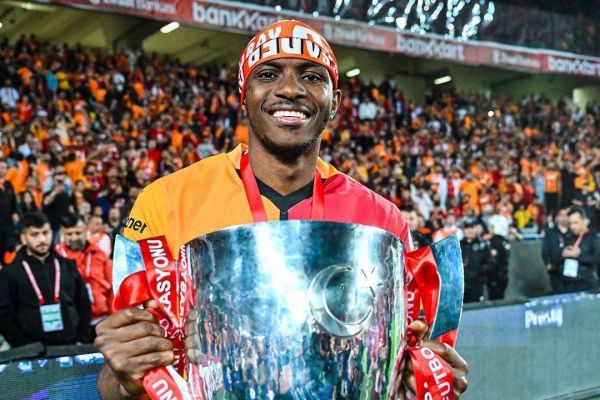 گالاتاسرای برای جذب ویکتور اوسیمن پیشنهاد جدیدی ارائه کرد