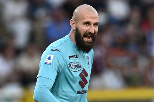  جدی‌شدن دوبارۀ انتقال دروازه‌بان صربستانی به ناپولی