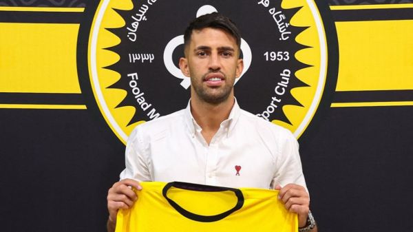 آرش رضاوند رسما به سپاهان پیوست