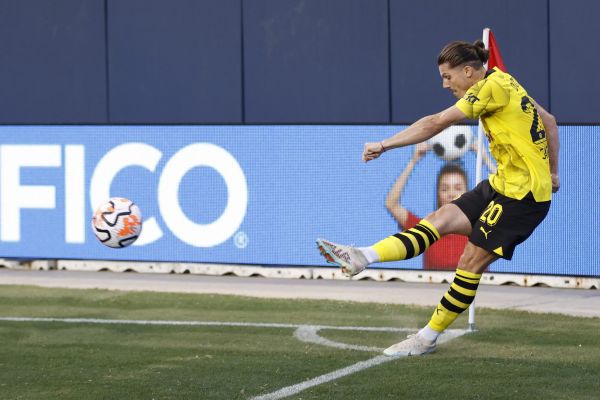 ستاره سابق بایرن مونیخ و منچستریونایتد در لیست فروش تیمش